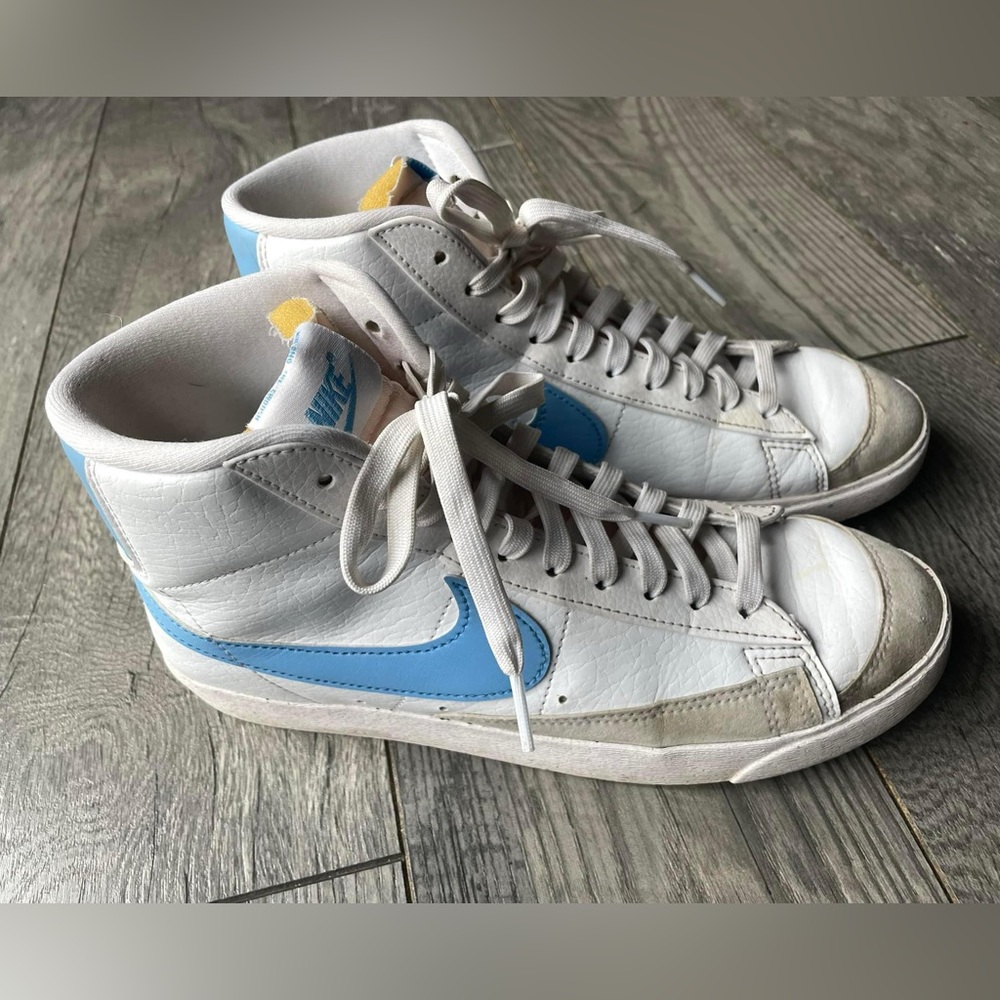 Women's Shoes
Nike Blazer Mid '77
Next Nature
White/University